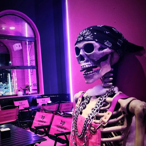 亚洲综合极品香蕉久久网
