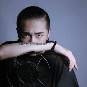 亚洲综合极品香蕉久久网
